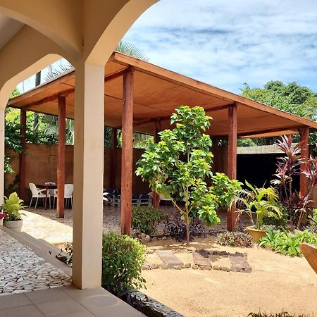Pombo Kunda Villa Sanyang Buitenkant foto