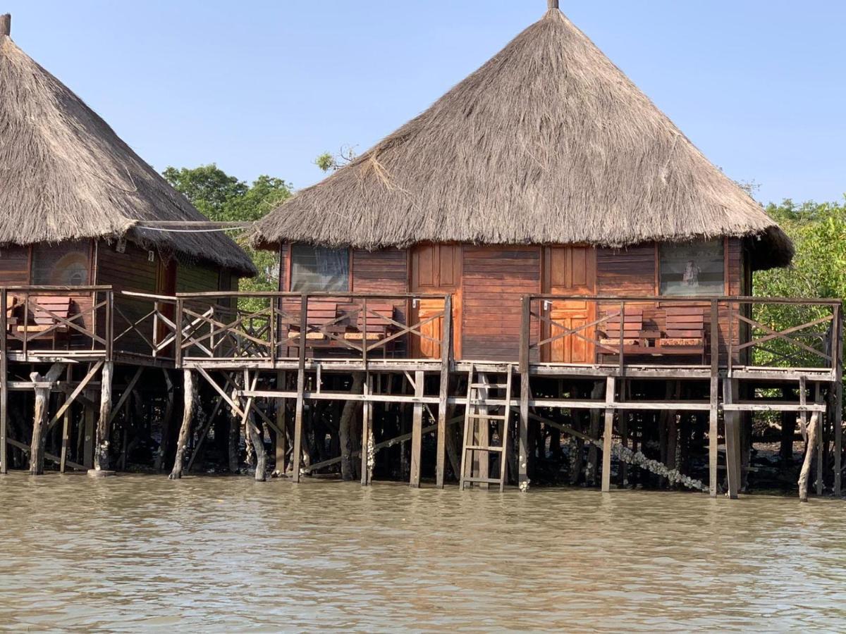 Pombo Kunda Villa Sanyang Buitenkant foto
