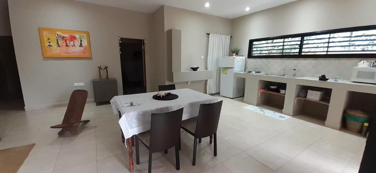 Pombo Kunda Villa Sanyang Buitenkant foto