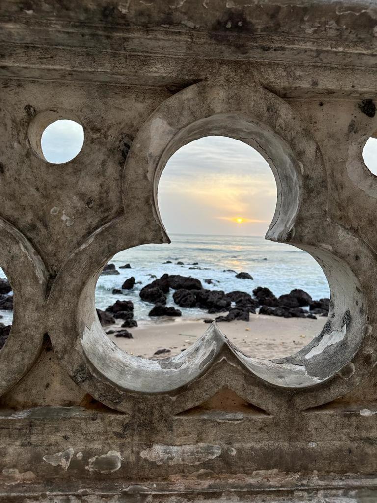 Pombo Kunda Villa Sanyang Buitenkant foto