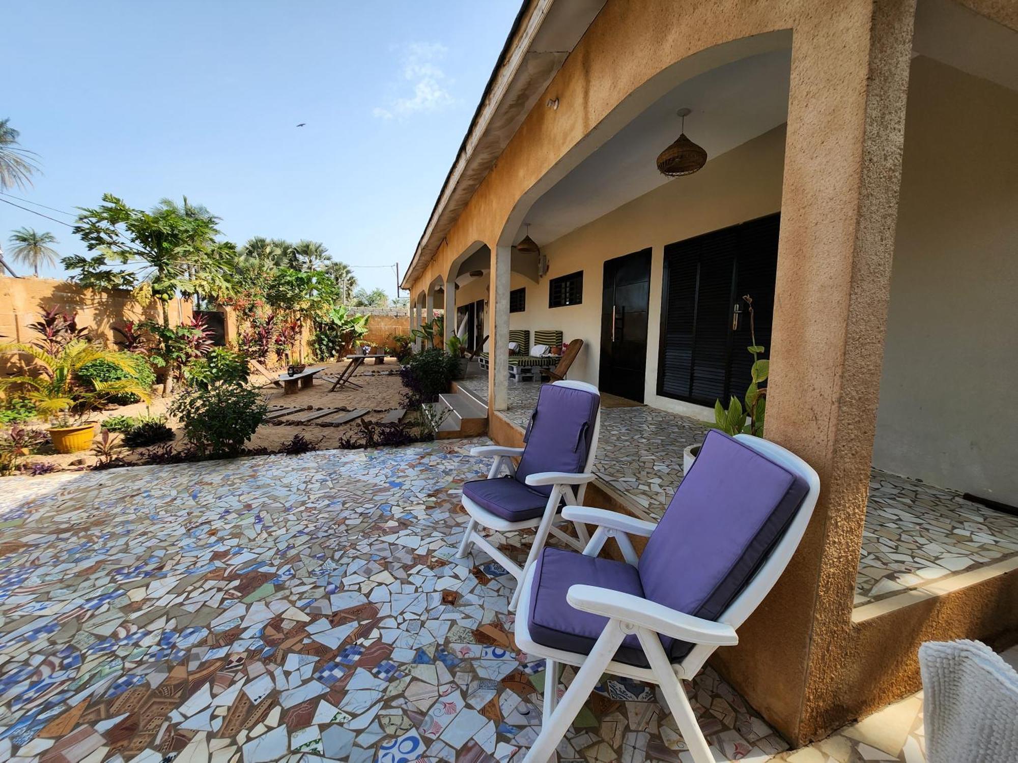 Pombo Kunda Villa Sanyang Buitenkant foto