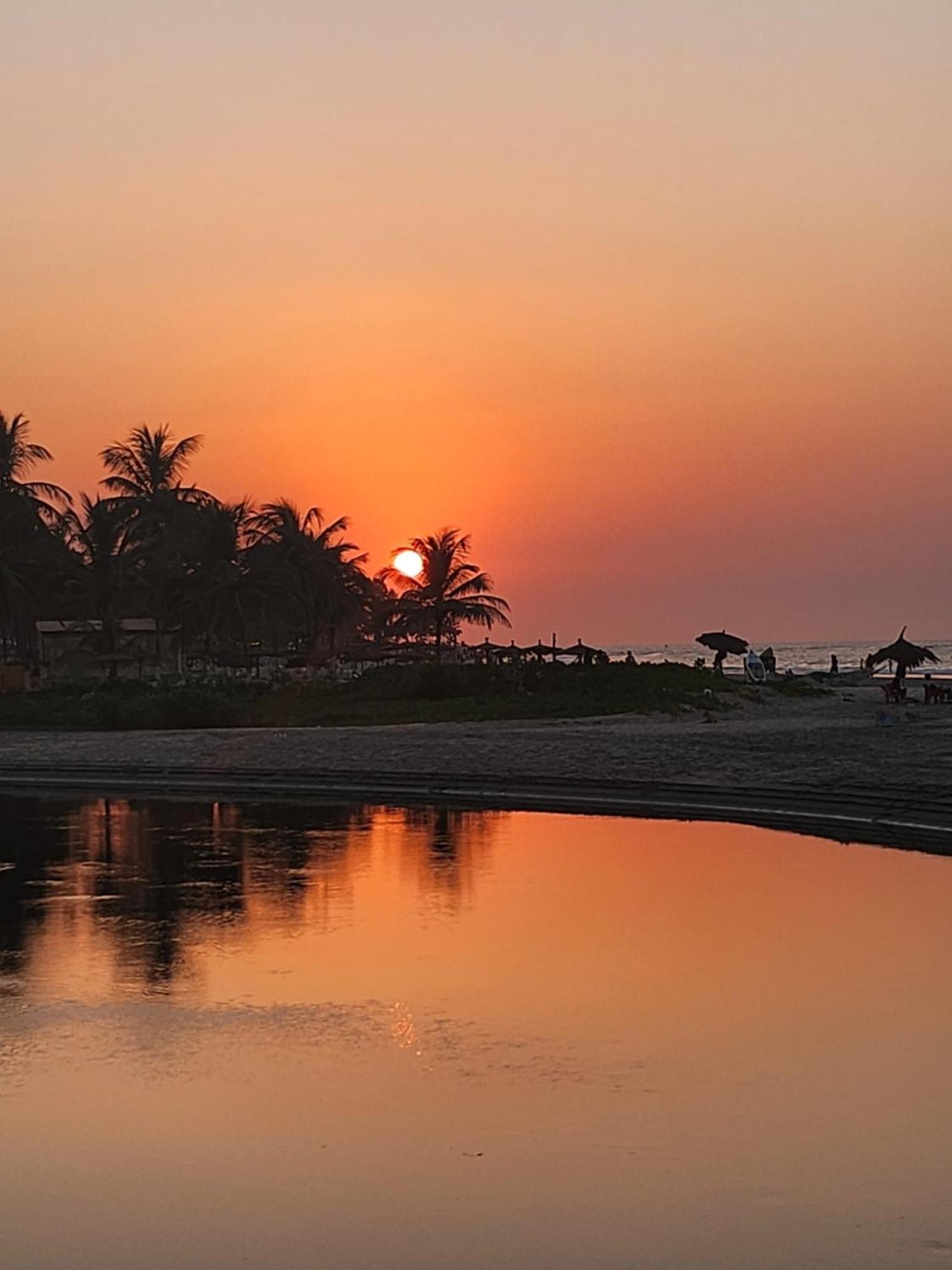 Pombo Kunda Villa Sanyang Buitenkant foto