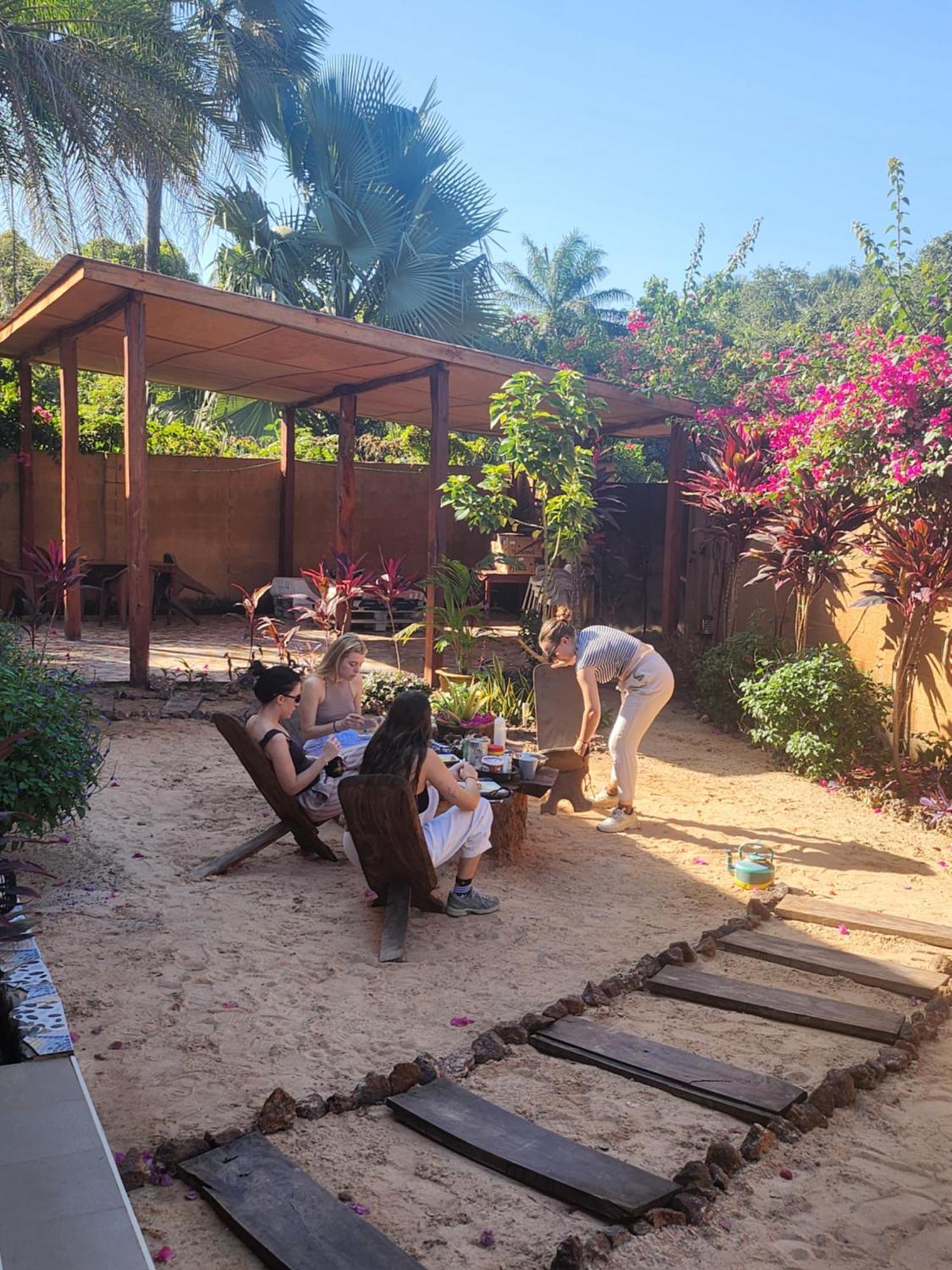 Pombo Kunda Villa Sanyang Buitenkant foto